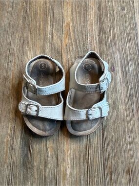 Cat & Jack Kids Adjustable Double-Strap Sandals in Cream Size 5